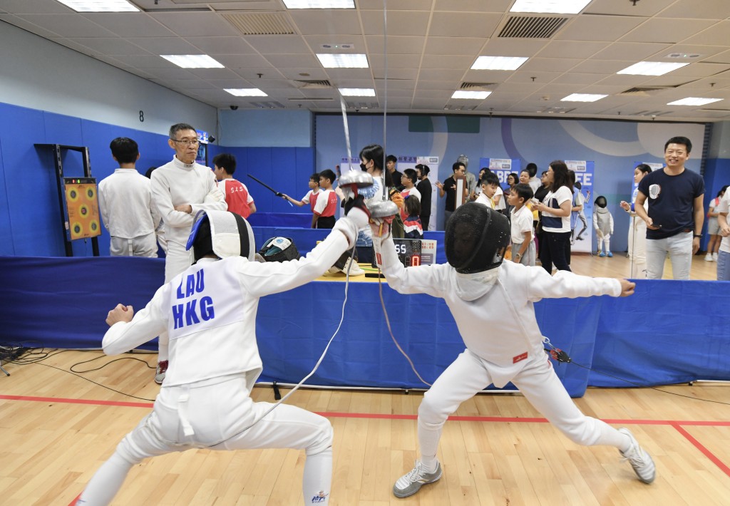 雷雄德續指出運動發展的金字塔理論，認為提升學校和青少年以及社區運動發展的質量，能使運動發展上到精英的水平。資料圖片