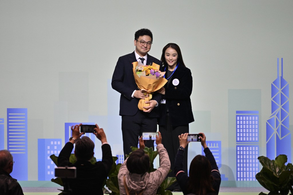 飲食界當選人 - 梁進。