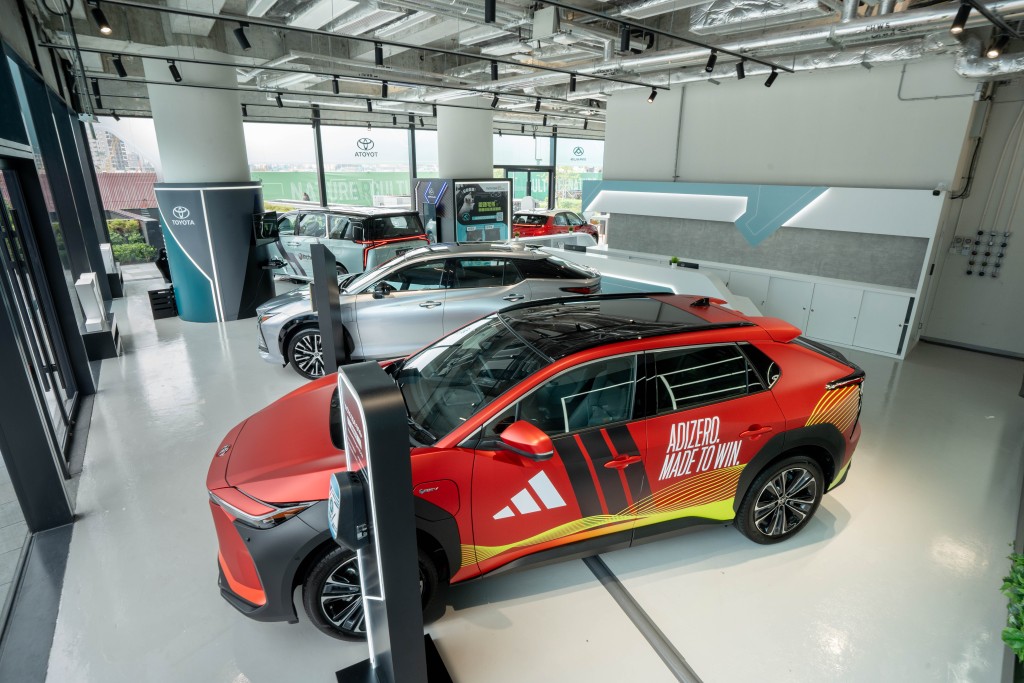 全新Inchape EV Hub电动车互动体验馆：云集4大品牌Toyota、Lexus、Maxus、ORA电动车。