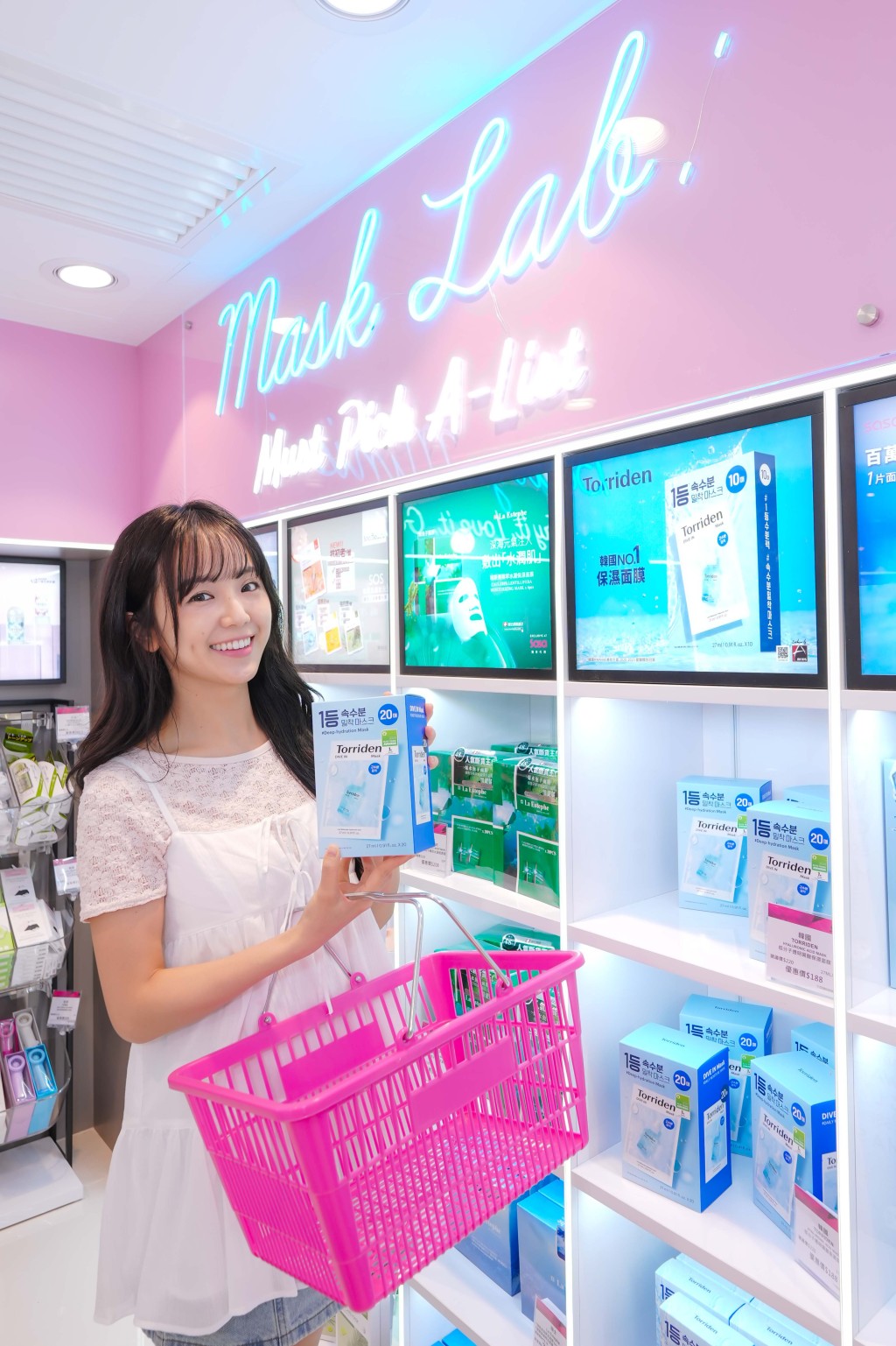 店內特別設置「面膜牆Mask Lab」及「Beauty Mini專區」，方便掃貨。
