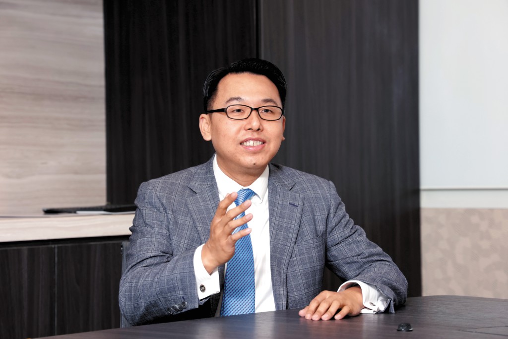 溫傑指中資電訊股整體具佈局價值，建議投資者採取分注方式買入，可作中長線投資。