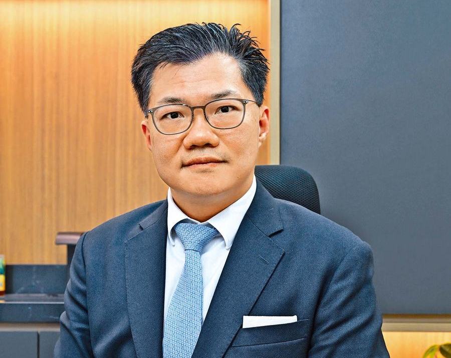 許建名醫生指出接種肺炎球菌疫苗不僅可以保護自己,也可以減少傳播風險,讓整個社區更加安全健康。