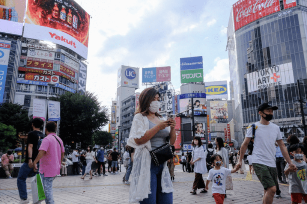 日本2022年的街頭犯罪比2021年增加了 14.4%。 AP資料圖片