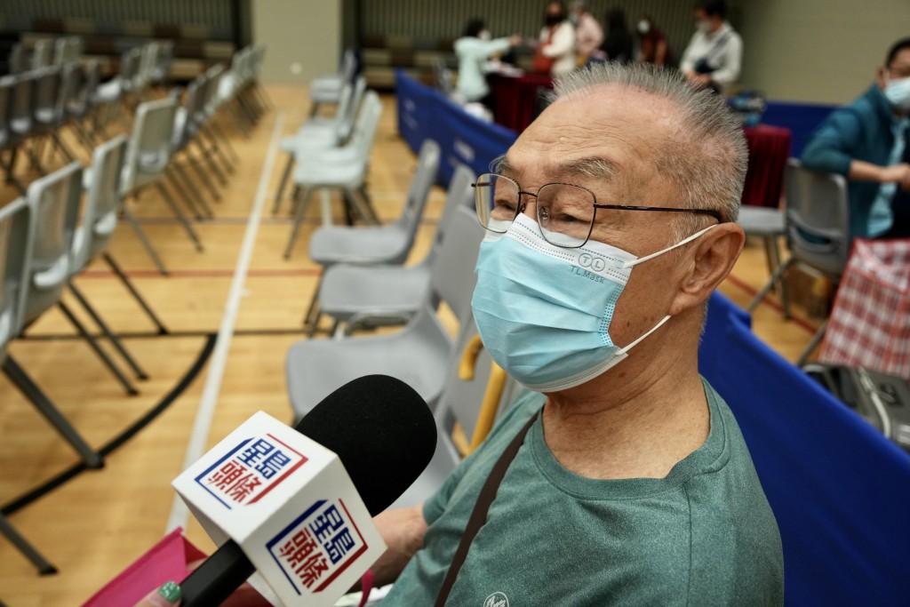 80歲的李先生同樣認為此類活動「非常好」，他説自己沒有什麼疾病，平日注重養身和醫療知識學習。蘇正謙攝