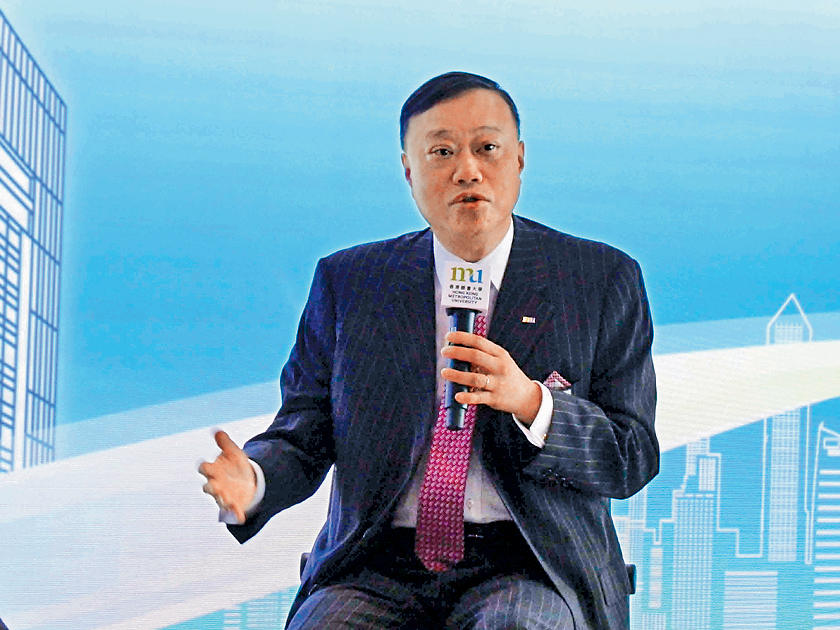 區啟明指，「海外學習副修課程」鼓勵本科生到海外院校短期交流，校方更會提供資助。  