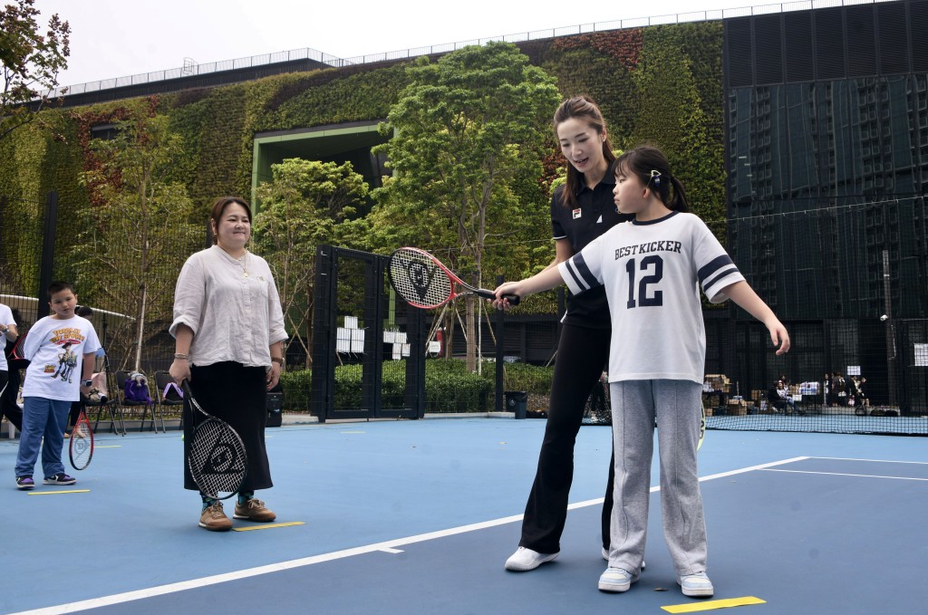 現任女子網球港隊領隊張玲對於香港擁有世界級的體育園區感自豪。