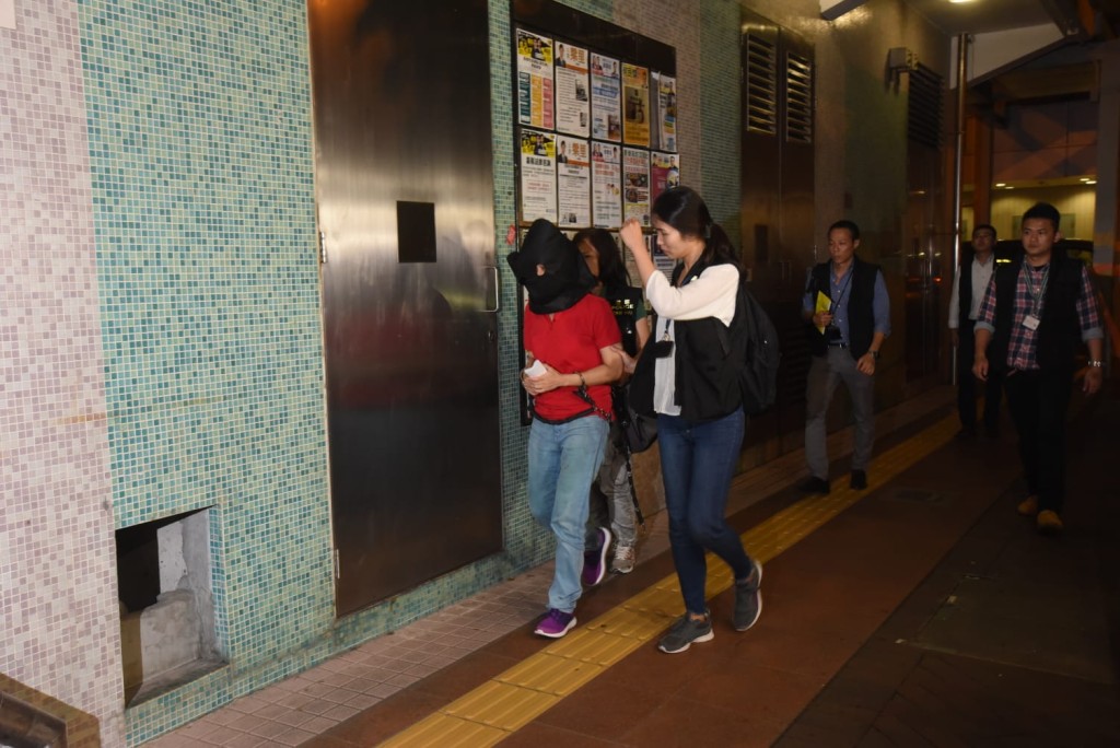 警方拘捕涉案女疑犯。資料圖片