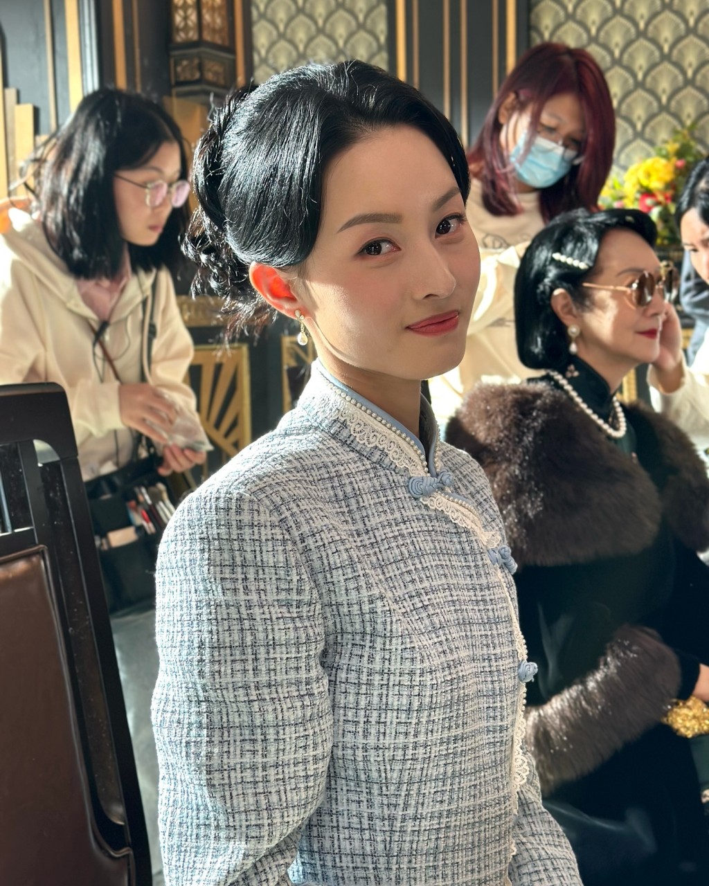 洪曼芹在《巾幗梟雄之懸崖》,飾演胡定欣秘書「阿麗」 洪曼芹在《巾幗梟雄之懸崖》,飾演胡定欣秘書「阿麗」