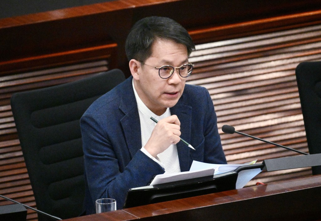 民建聯陳克勤希望當局多澄清劃出禁地不會因無關病癢情況影響市民。 民建聯陳克勤希望當局多澄清劃出禁地不會因無關病癢情況影響市民。
