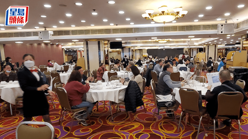 年三十團年飯︱酒樓訂座爆滿料一半能「翻枱」 生意回復至疫情前水平
