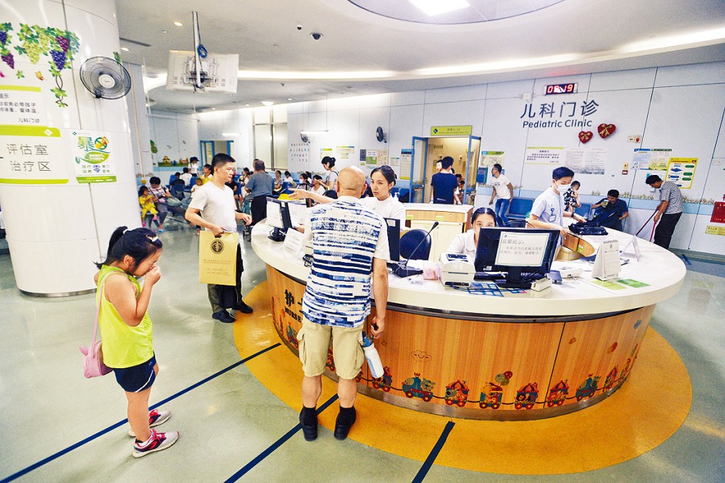 「大灣區醫生交流計畫」已有八位內地醫生願意來港。