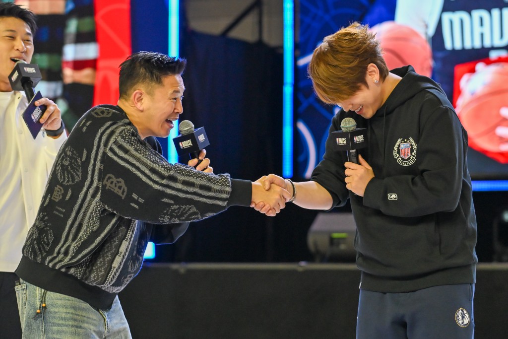 姜濤、MC JIN及林書豪亮相NBA中國賽。攝影:魏國謙 姜濤、MC JIN及林書豪亮相NBA中國賽。攝影:魏國謙