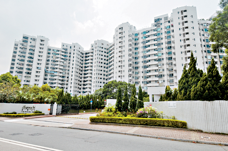 葵涌海峰花園一個複式單位，以3200萬連車位易手，呎價約1.84萬，創該屋苑雙新高紀錄。