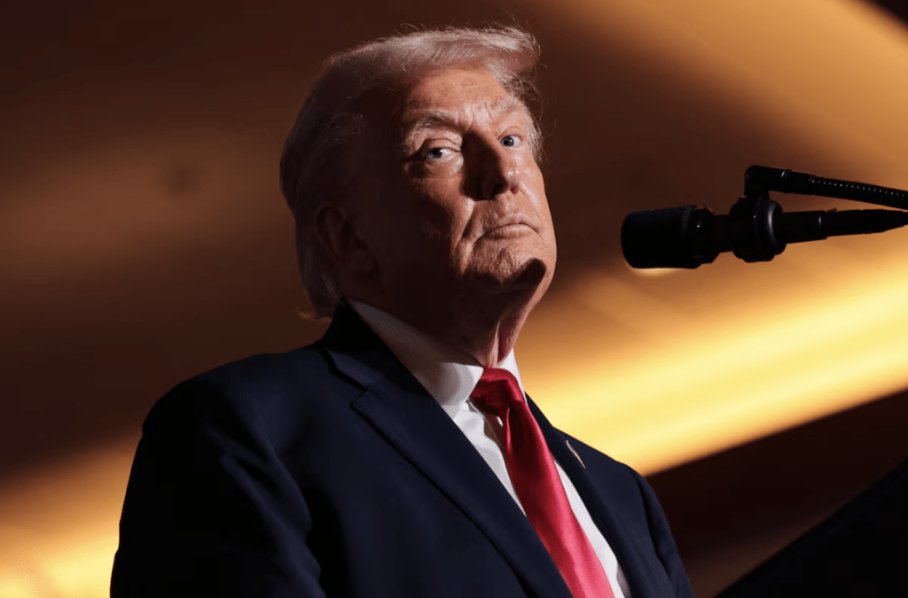 特朗普在帖文中措辭嚴厲,指控馬杜羅政府利用「偷來」的石油資助毒品恐怖主義、人口販運、謀殺和綁架。路透社 特朗普在帖文中措辭嚴厲,指控馬杜羅政府利用「偷來」的石油資助毒品恐怖主義、人口販運、謀殺和綁架。路透社