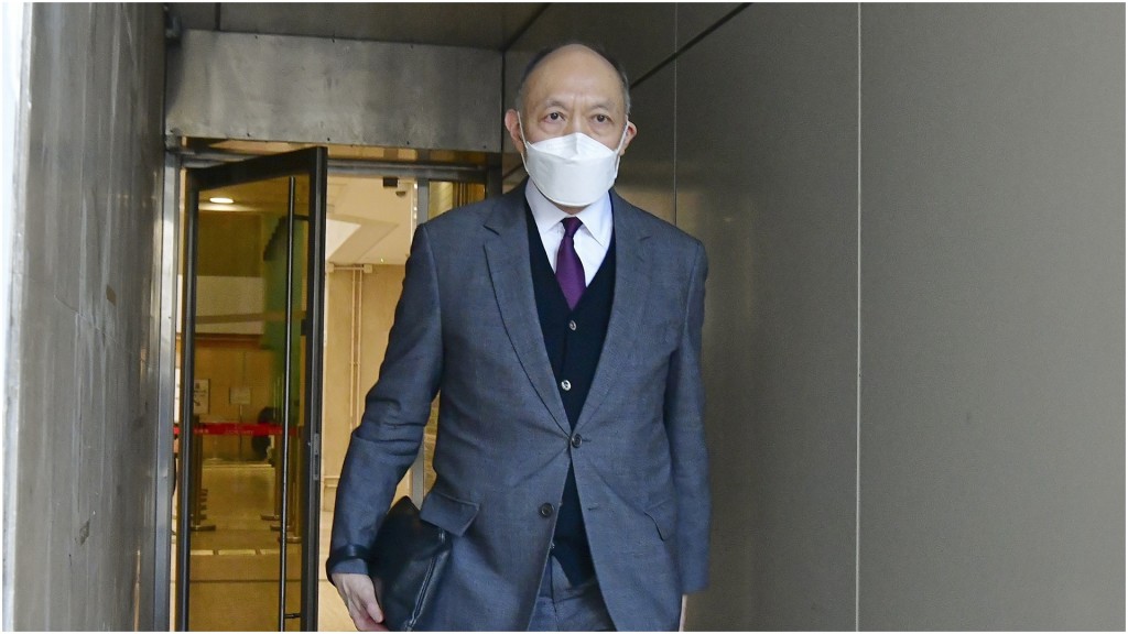 霍震寰認為回購個option對父親而言早已變得毫無意義。