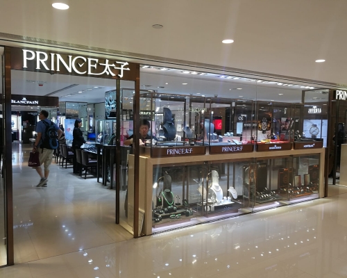 遇劫的店鋪今早照常營業。