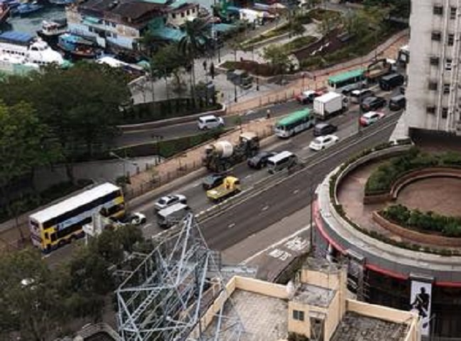 香港仔海傍道擠塞。鄭文楓圖片