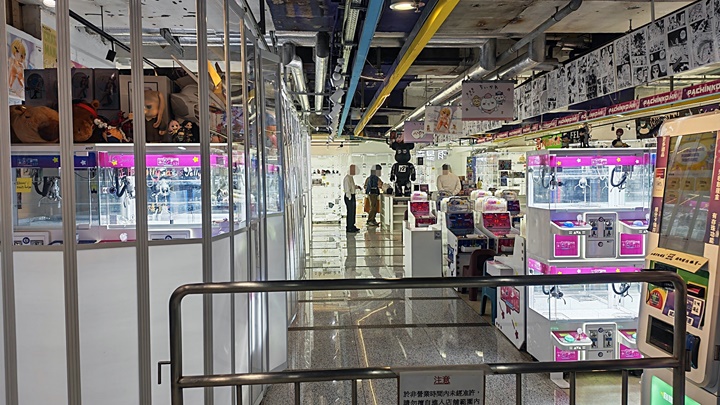 旺角一間「彈珠格仔舖」突然結業。fb：Camman 