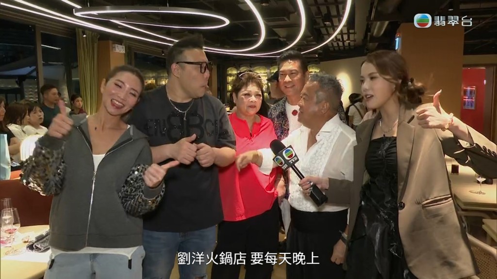 劉洋與TVB高層曾志偉一起受訪。 劉洋與TVB高層曾志偉一起受訪。