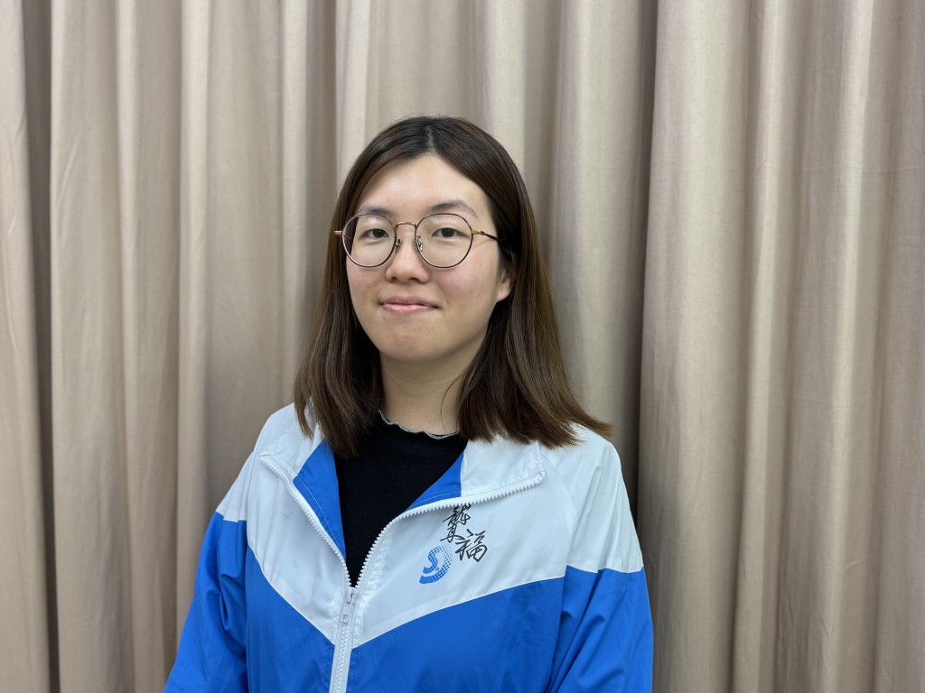 听力局限反而炼就泽仁敏锐的观察力,身体陪伴他3年的香港聋人福利促进会注册社工郑晴而都赞扬他比以往更有自信,和同学相处融洽,亦对音乐充满兴趣。他的成长进步,就是爸爸一路坚持最大的动力。 听力局限反而炼就泽仁敏锐的观察力,身体陪伴他3年的香港聋人福利促进会注册社工郑晴而都赞扬他比以往更有自信,和同学相处融洽,亦对音乐充满兴趣。他的成长进步,就是爸爸一路坚持最大的动力。