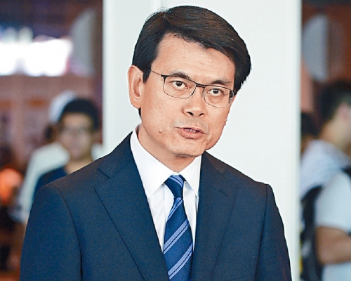 邱騰華指,當局於未來一兩年將協助企業準備市場恢復後發展。 資料圖片