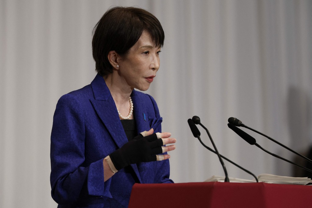 高市早苗右手的類風濕性關節炎病情惡化。法新社