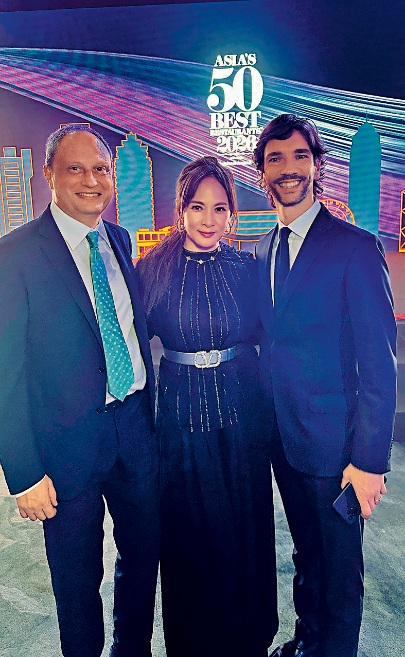 活动主要赞助「San Pellegrino & Acqua Panna」的高层:Andrea Cavani(左)与Paolo Passoni(右)专诚来港出席盛会。 活动主要赞助「San Pellegrino & Acqua Panna」的高层:Andrea Cavani(左)与Paolo Passoni(右)专诚来港出席盛会。