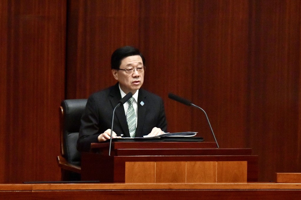 李家超出席互动交流答问会。 李家超出席互动交流答问会。