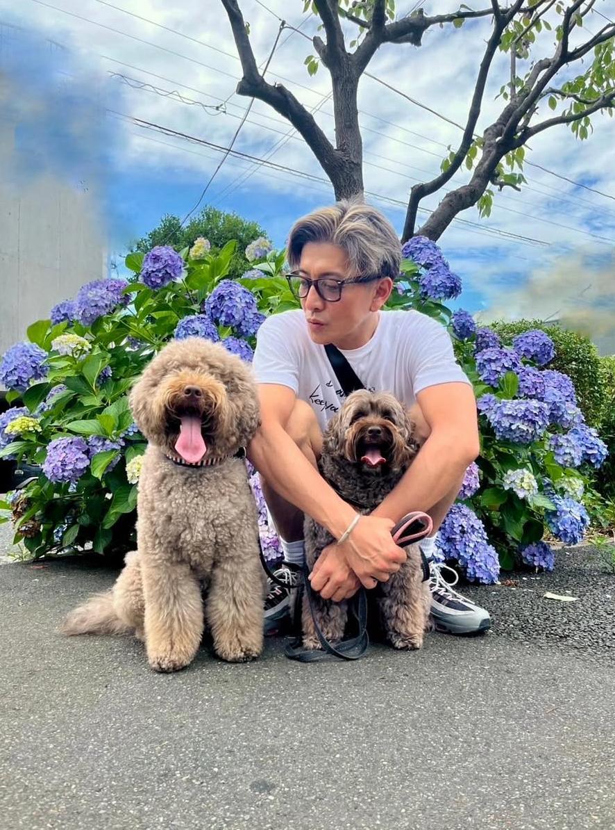 木村拓哉就指過了一個出汗的父親節。 木村拓哉就指過了一個出汗的父親節。