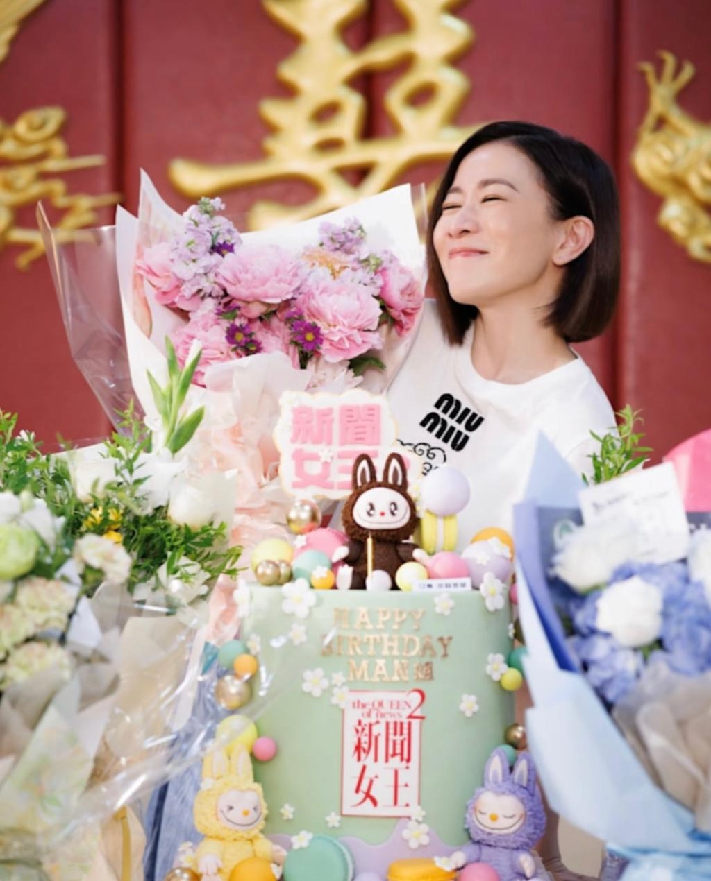 佘詩曼日前在內地開工，「七魔女」驚喜送上生日蛋糕。