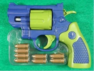 日警發現可發射實彈的中國出口玩具槍。 長野縣警