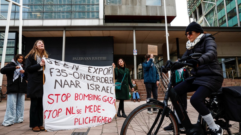 人权组织要求荷兰政府停止向以色列供应F-35零件。 路透社