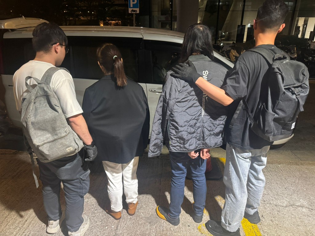 警方拘捕两名男女。警方提供