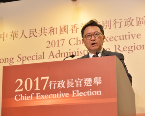 選管會主席馮驊指全日接獲兩宗選舉投訴。