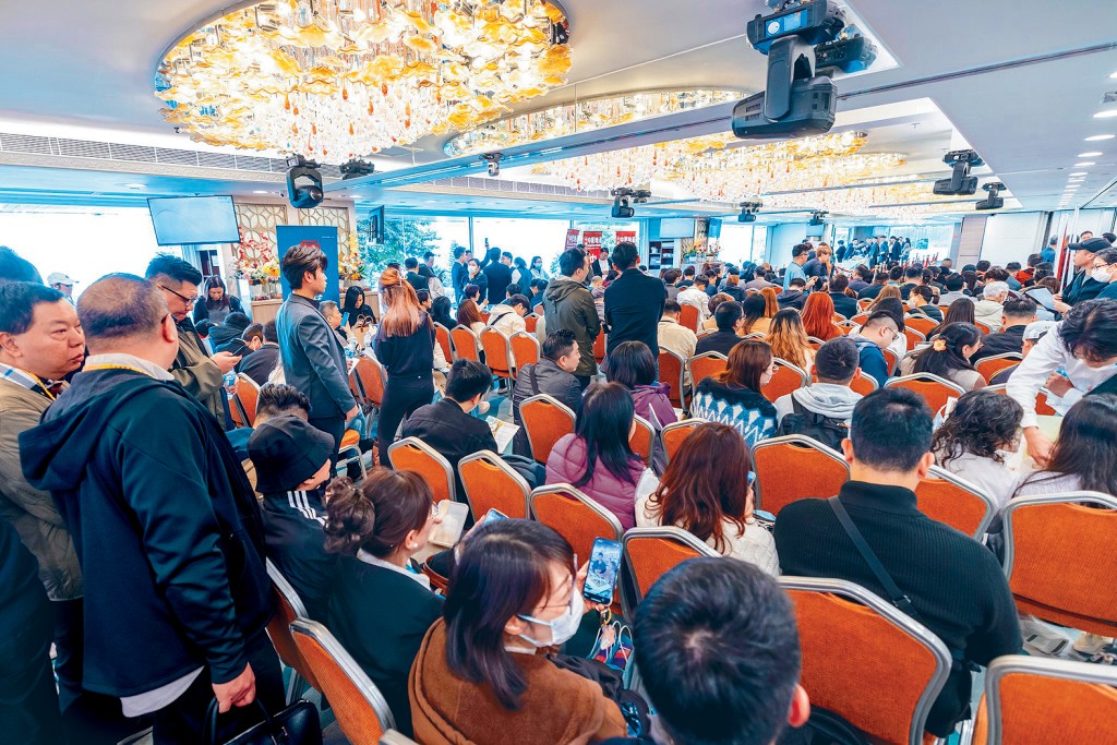 柏景峰開售迄今累售260伙，累積套現逾14億。