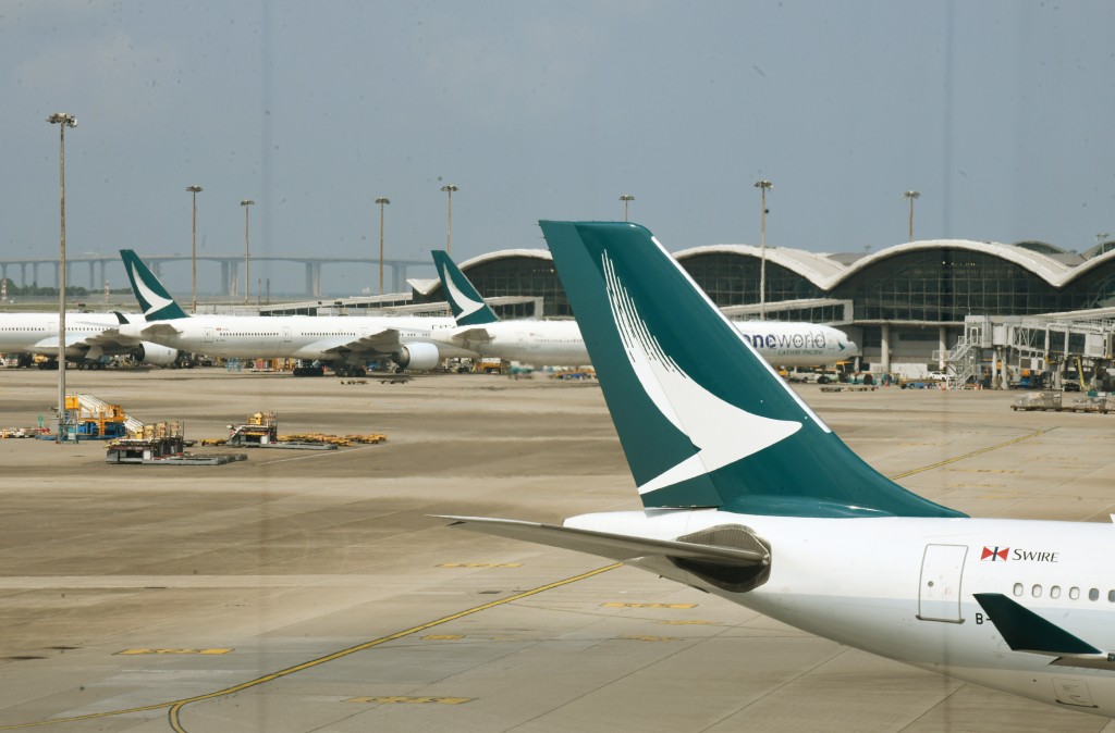 國泰指會致力確保航班正常運作，減輕對乘客的影響。資料圖片