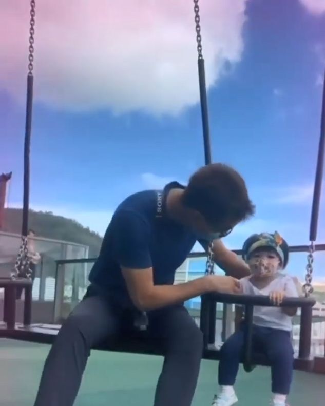 唔畀爸爸拖。