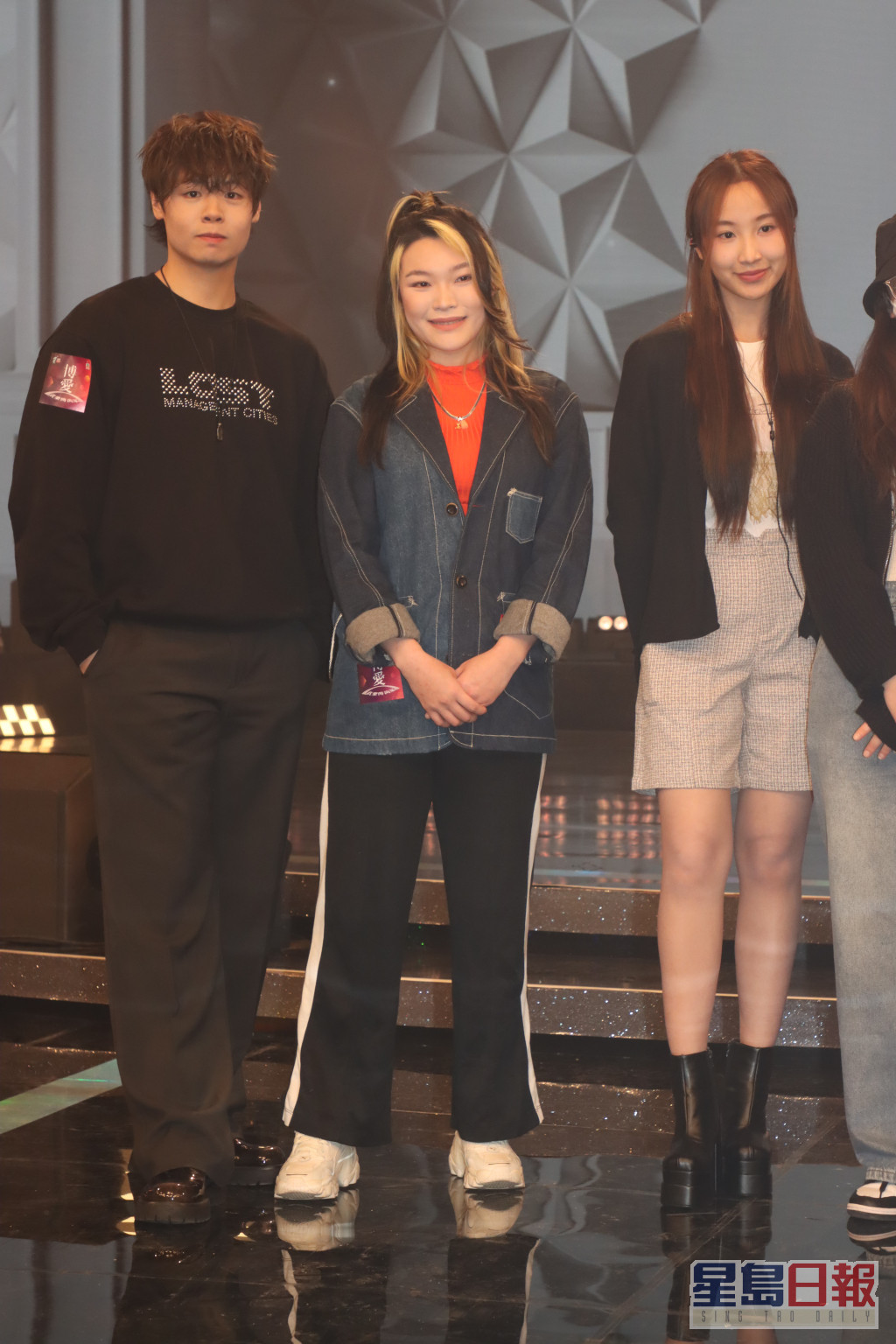 冼靖峰、黄洛妍及詹天文一同出席活动。