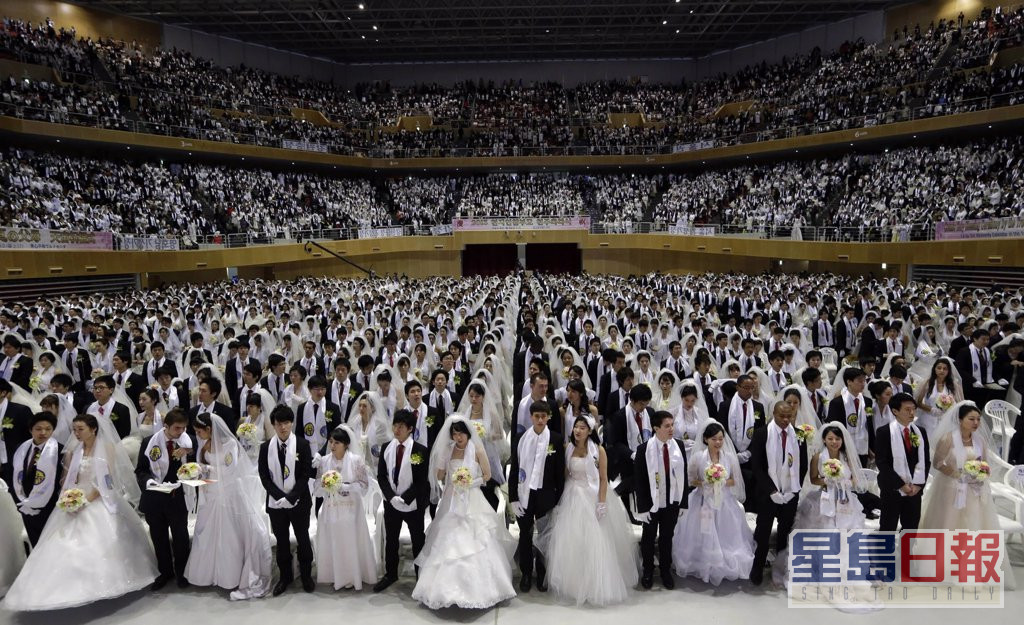 在南韩创立的「统一教」，多次举行「联合婚姻」将日本女性销出去。网上图片