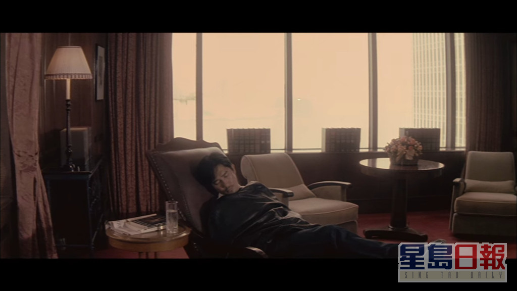而劉偉強最喜歡的則是「陳永仁」梁朝偉在陳慧琳診所安眠的躺椅。
