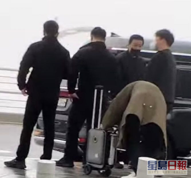 BLACKPINK 另外三位成員今早抵仁川機場飛往香港。