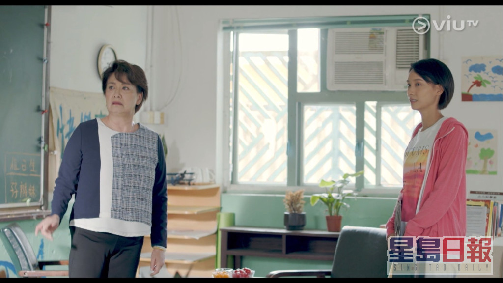 锺慧冰近日在ViuTV剧集《野人老师》中饰演一名校工，虽然戏份不多，但少有拍剧的她现身都令网民感到惊喜。