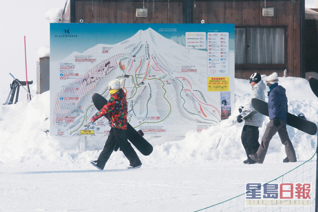 2011年又再同游北海道滑雪。（东周刊图片）