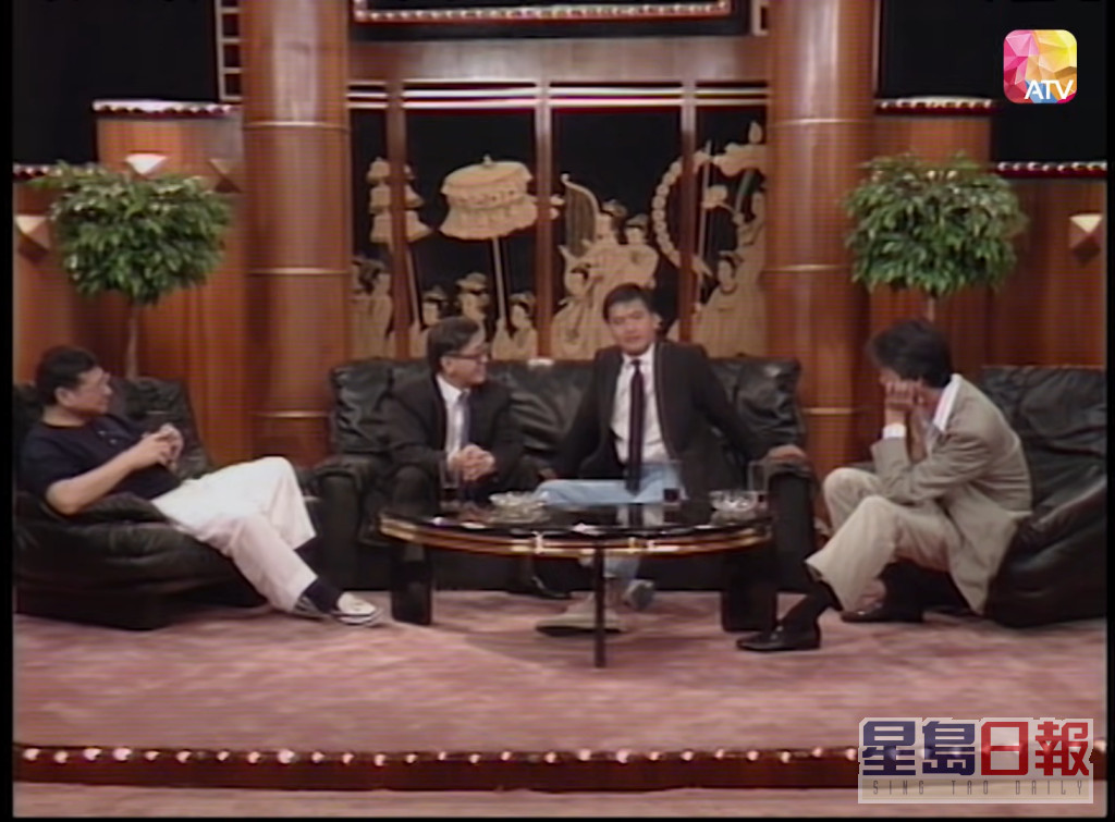 蔡澜、黄沾、倪匡在1989年至1990年主持过两季《今夜不设访》，访问过张国荣、周润发等多位巨星。