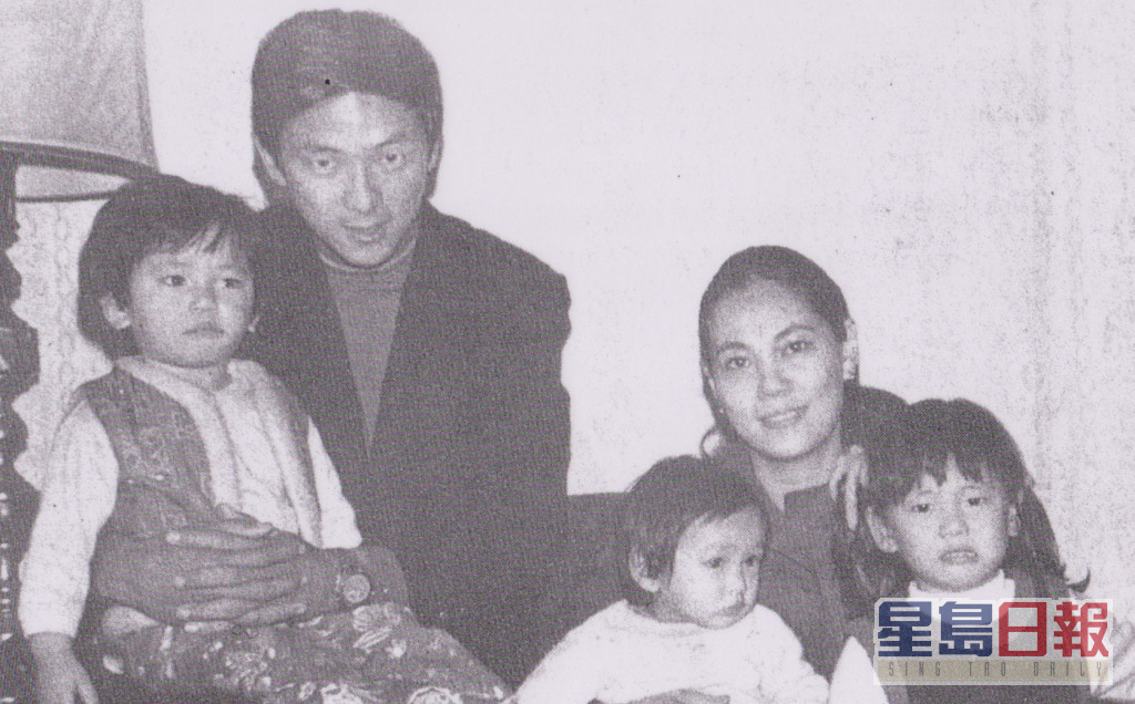 王馨平为已故武打巨星《独臂刀》王羽长女，母亲为演员林翠，演员曾江是她的舅父。