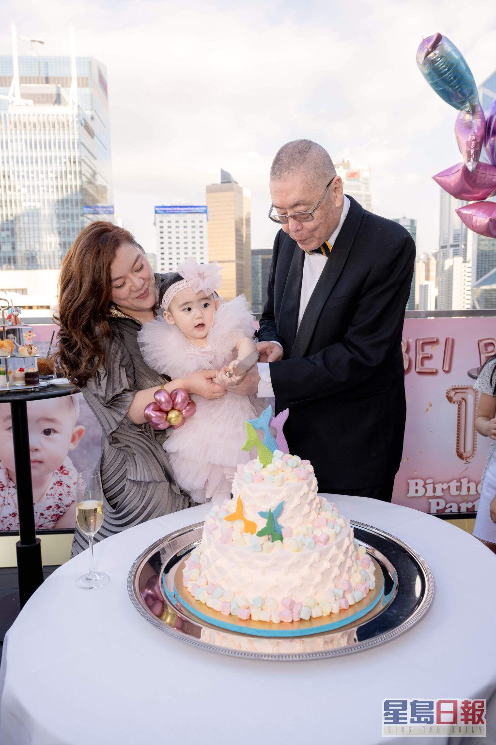 刘诗昆与孙颖育有女儿刘蓓蓓，去年更为女儿大搞1岁生日。