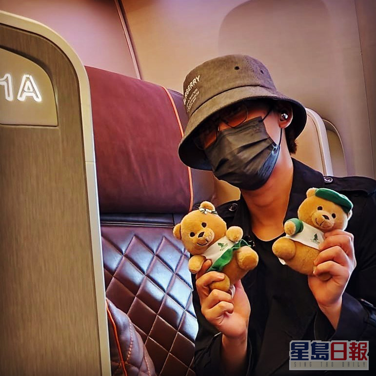 姜涛透露跟家人去旅游，希望Fans唔好去送机。