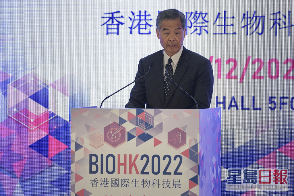 梁振英表示生物科技發展不僅關乎香港，亦關乎國家。陳浩元攝