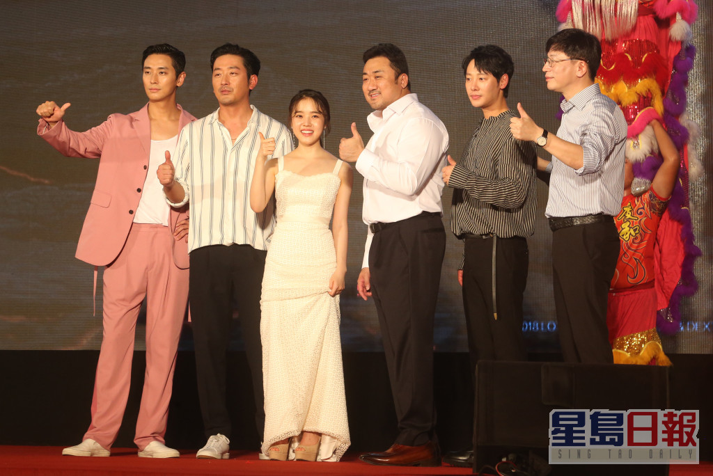「与神同行：最终审判」演员于台北进行宣传活动。
