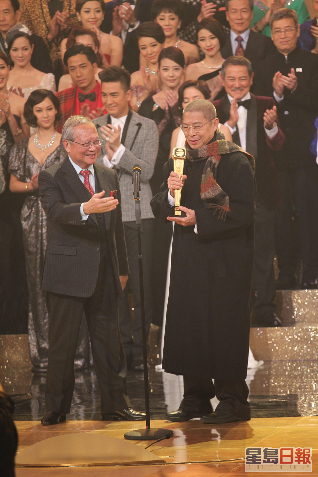 刘兆铭在《万千星辉颁奖典礼2013》获颁万千光辉演艺人大奖。